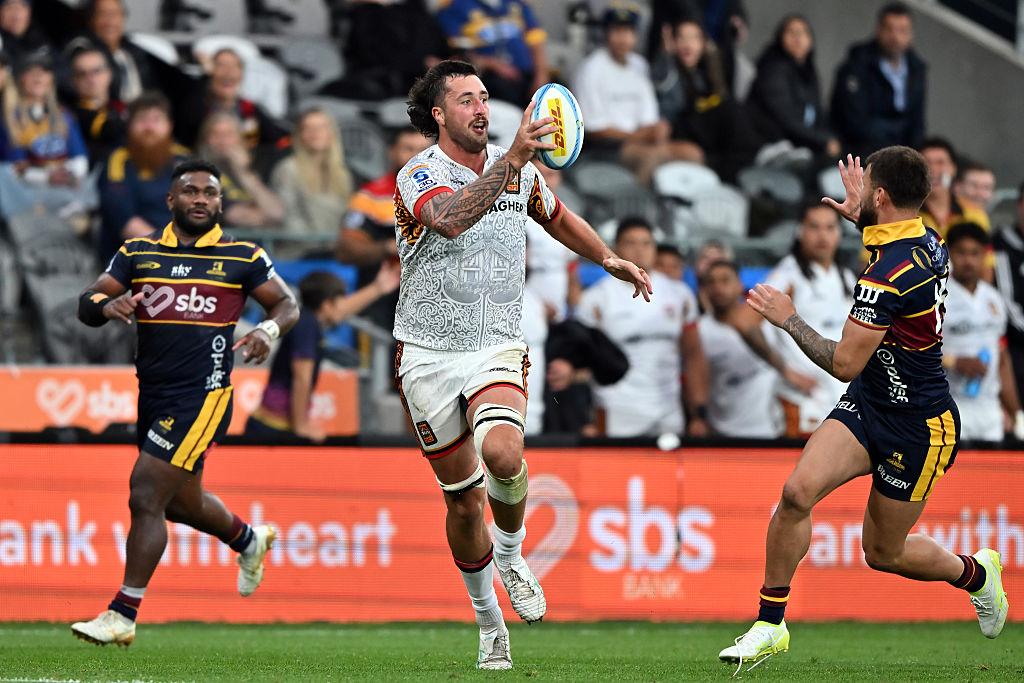 Chiefs Hold Firm in Dunedin Thriller